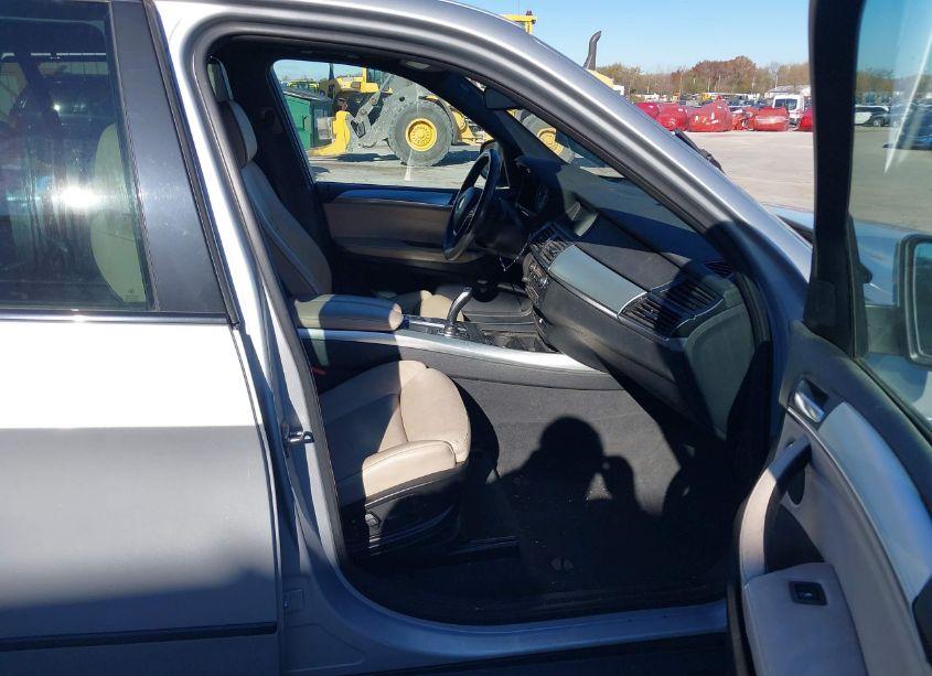 Photo 5 of 2011 Bmw X5 XDRIVE35I/XDRIVE35I PREMIUM/XDRIVE35I SPORT ACTIVITY (VIN 5UXZV4C54BL739055)