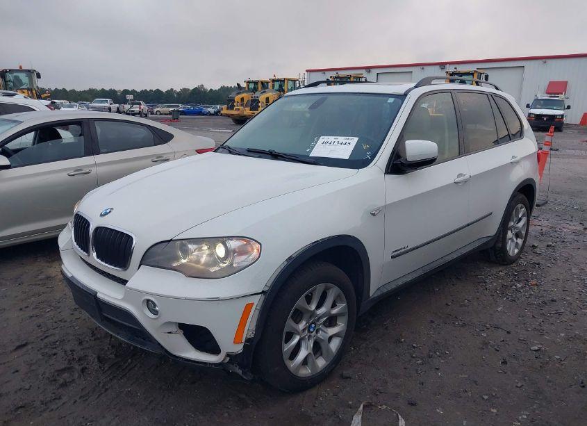 Photo 2 of 2013 Bmw X5 XDRIVE35I/XDRIVE35I PREMIUM/XDRIVE35I SPORT ACTIVITY (VIN 5UXZV4C54D0B05669)