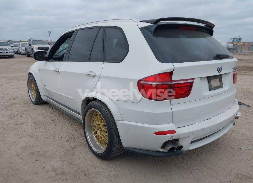 Photo 3 of 2013 Bmw X5 XDRIVE35I/XDRIVE35I PREMIUM/XDRIVE35I SPORT ACTIVITY (VIN 5UXZV4C54D0B06854)