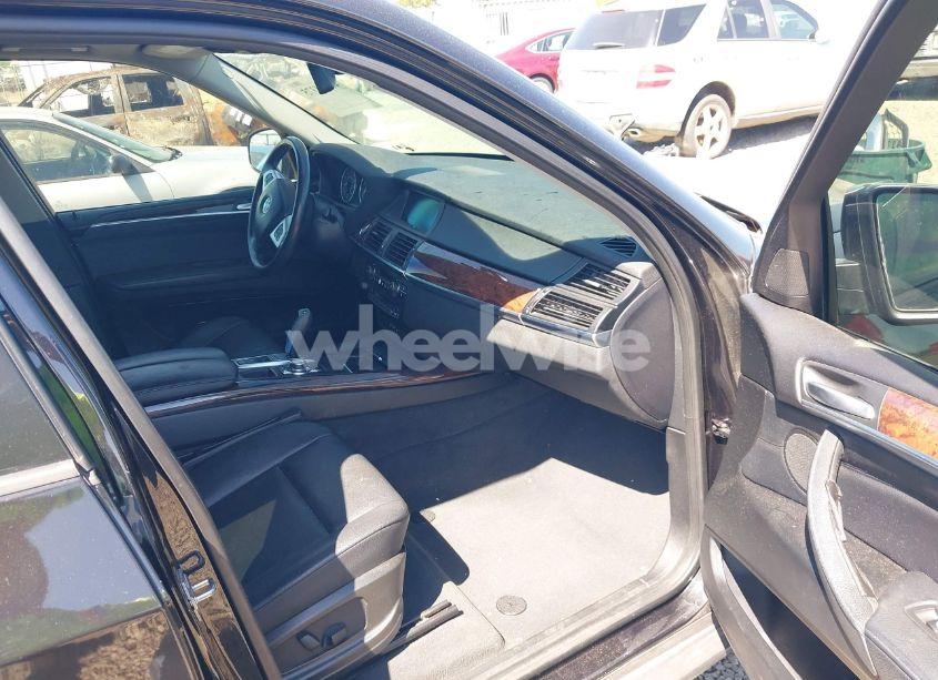 Photo 5 of 2011 Bmw X5 XDRIVE35I/XDRIVE35I PREMIUM/XDRIVE35I SPORT ACTIVITY (VIN 5UXZV4C55BL412468)