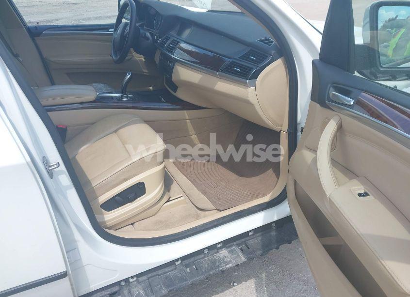 Photo 5 of 2011 Bmw X5 XDRIVE35I/XDRIVE35I PREMIUM/XDRIVE35I SPORT ACTIVITY (VIN 5UXZV4C55BL739890)