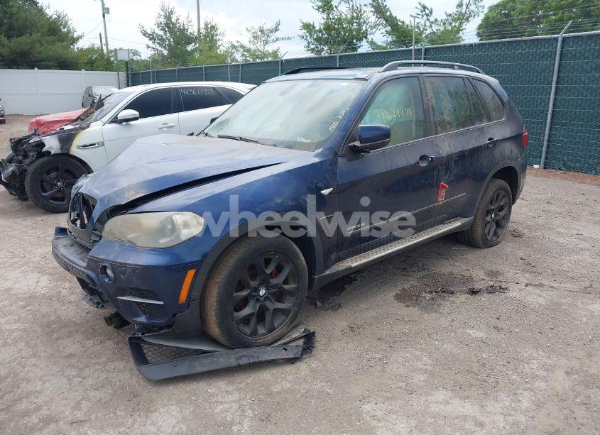 Photo 2 of 2012 Bmw X5 XDRIVE35I/XDRIVE35I PREMIUM/XDRIVE35I SPORT ACTIVITY (VIN 5UXZV4C55CL752835)