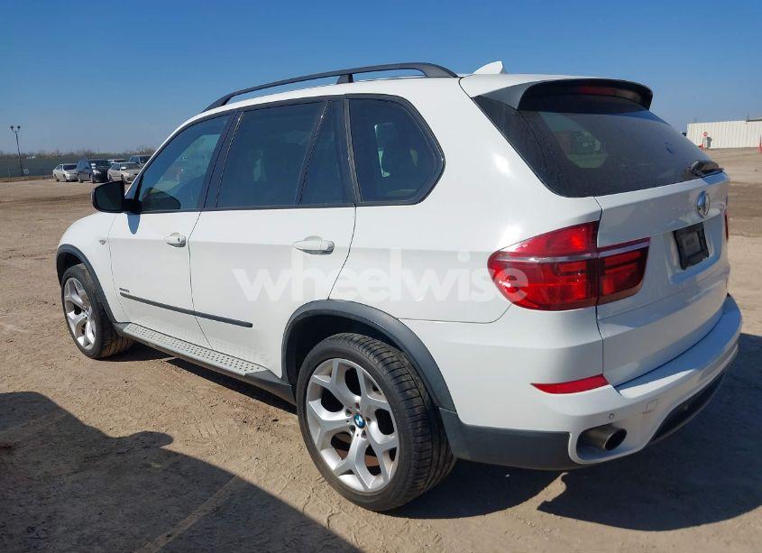 Photo 3 of 2013 Bmw X5 XDRIVE35I/XDRIVE35I PREMIUM/XDRIVE35I SPORT ACTIVITY (VIN 5UXZV4C55D0G55981)