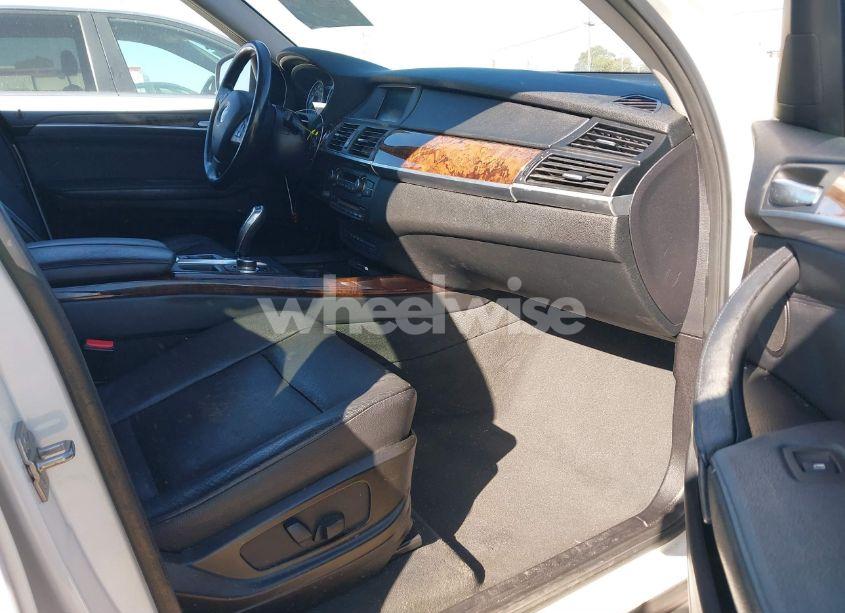 Photo 5 of 2011 Bmw X5 XDRIVE35I/XDRIVE35I PREMIUM/XDRIVE35I SPORT ACTIVITY (VIN 5UXZV4C56BL416738)
