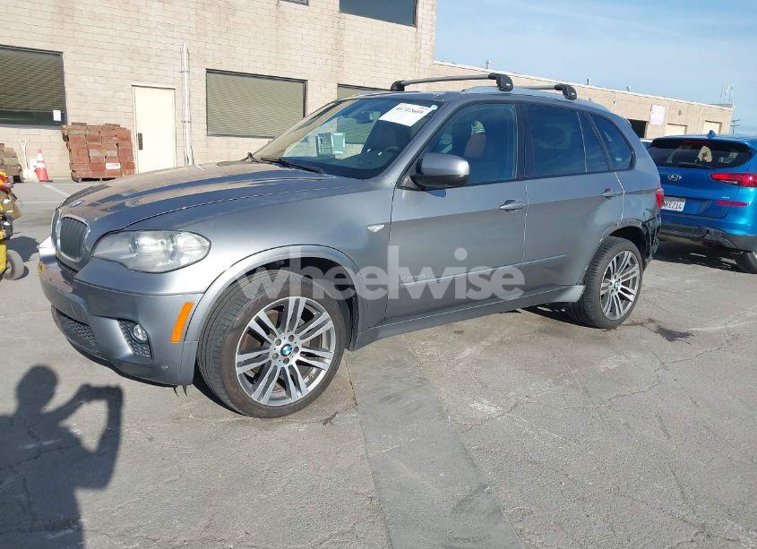 Photo 2 of 2013 Bmw X5 XDRIVE35I/XDRIVE35I PREMIUM/XDRIVE35I SPORT ACTIVITY (VIN 5UXZV4C56D0B22053)