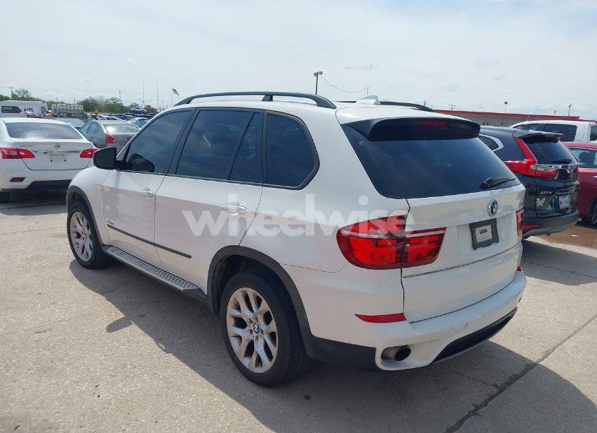 Photo 3 of 2011 Bmw X5 XDRIVE35I/XDRIVE35I PREMIUM/XDRIVE35I SPORT ACTIVITY (VIN 5UXZV4C57BL401794)