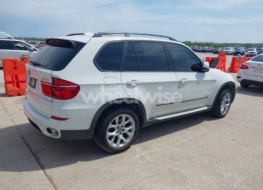 Photo 4 of 2011 Bmw X5 XDRIVE35I/XDRIVE35I PREMIUM/XDRIVE35I SPORT ACTIVITY (VIN 5UXZV4C57BL401794)