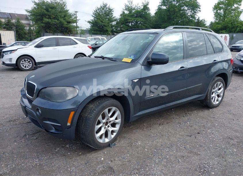 Photo 2 of 2011 Bmw X5 XDRIVE35I/XDRIVE35I PREMIUM/XDRIVE35I SPORT ACTIVITY (VIN 5UXZV4C57BL402606)
