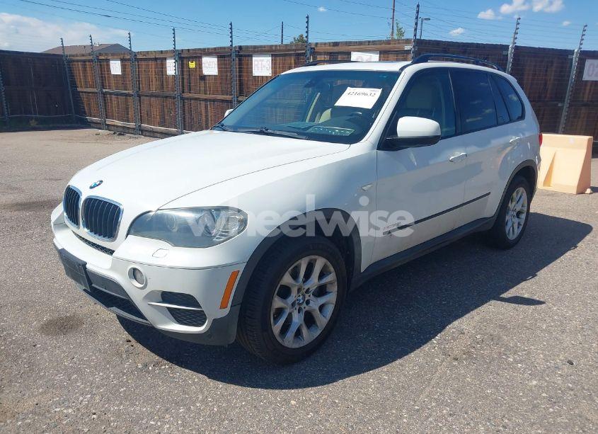 Photo 2 of 2011 Bmw X5 XDRIVE35I/XDRIVE35I PREMIUM/XDRIVE35I SPORT ACTIVITY (VIN 5UXZV4C57BL412326)