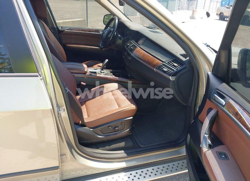 Photo 5 of 2011 Bmw X5 XDRIVE35I/XDRIVE35I PREMIUM/XDRIVE35I SPORT ACTIVITY (VIN 5UXZV4C57BL414643)