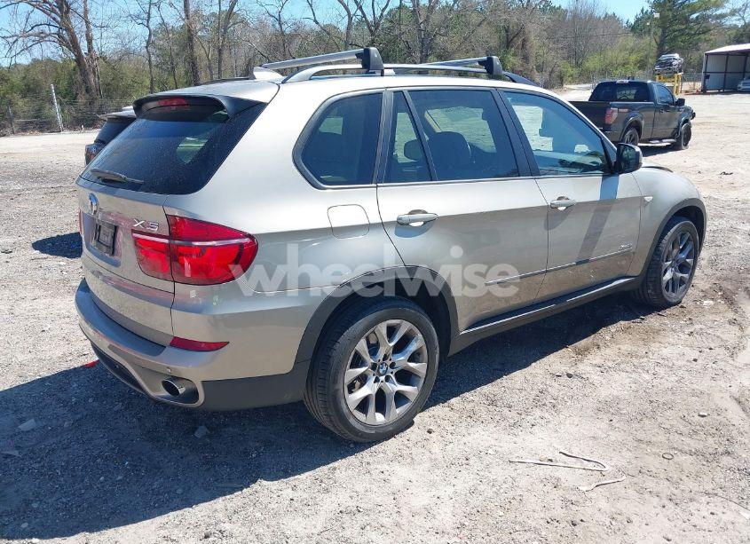 Photo 4 of 2011 Bmw X5 XDRIVE35I/XDRIVE35I PREMIUM/XDRIVE35I SPORT ACTIVITY (VIN 5UXZV4C57BL415565)