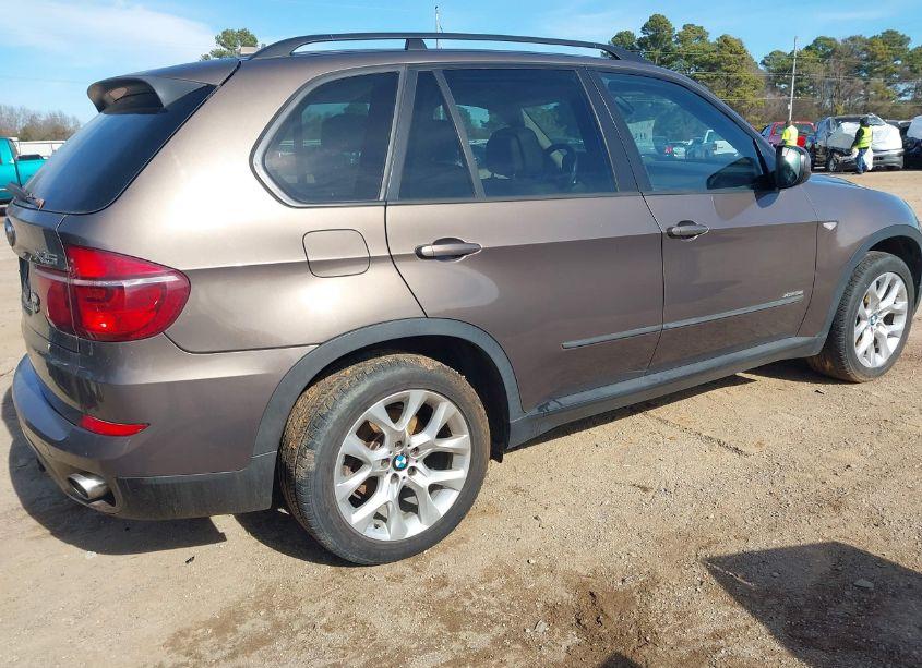Photo 4 of 2011 Bmw X5 XDRIVE35I/XDRIVE35I PREMIUM/XDRIVE35I SPORT ACTIVITY (VIN 5UXZV4C57BL743360)