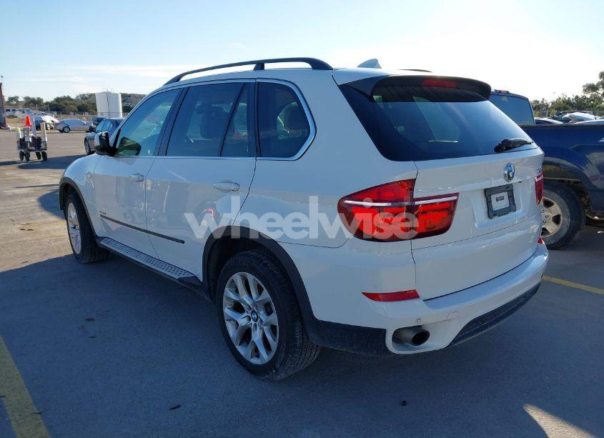 Photo 3 of 2013 Bmw X5 XDRIVE35I/XDRIVE35I PREMIUM/XDRIVE35I SPORT ACTIVITY (VIN 5UXZV4C57D0G56307)