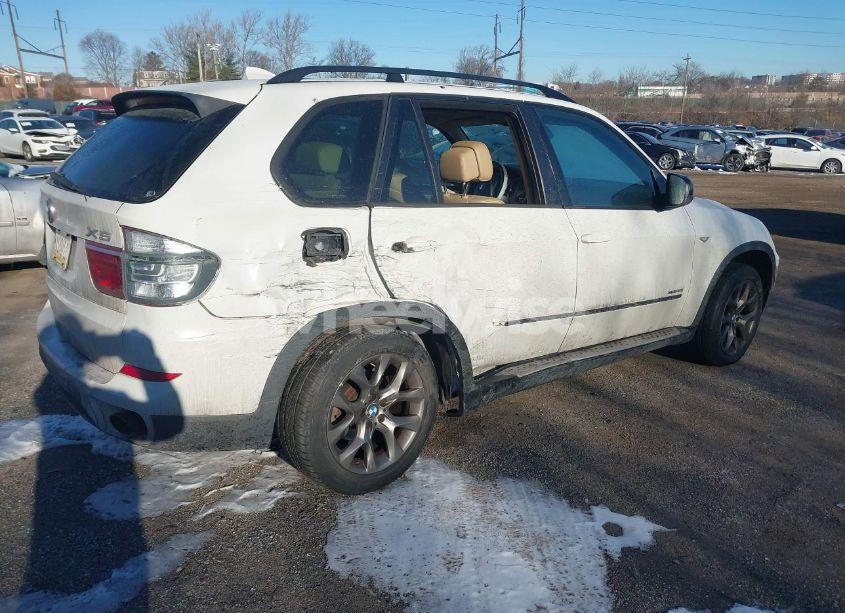 Photo 4 of 2011 Bmw X5 XDRIVE35I/XDRIVE35I PREMIUM/XDRIVE35I SPORT ACTIVITY (VIN 5UXZV4C58BL407622)