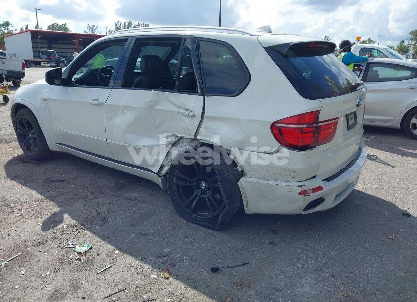 Photo 3 of 2013 Bmw X5 XDRIVE35I/XDRIVE35I PREMIUM/XDRIVE35I SPORT ACTIVITY (VIN 5UXZV4C58D0E03366)
