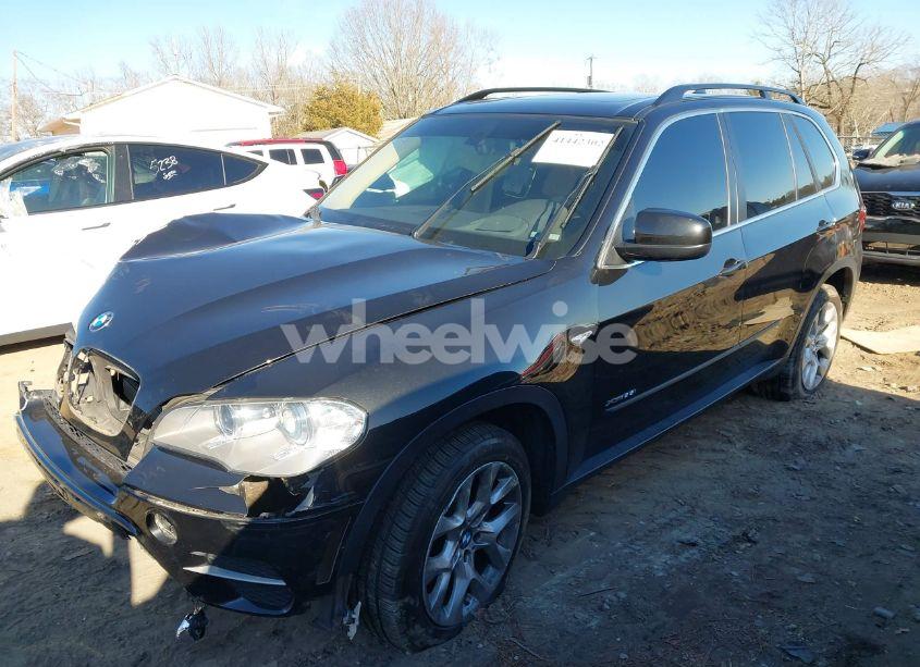 Photo 2 of 2013 Bmw X5 XDRIVE35I/XDRIVE35I PREMIUM/XDRIVE35I SPORT ACTIVITY (VIN 5UXZV4C59D0B16442)