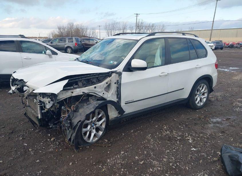 Photo 2 of 2011 Bmw X5 XDRIVE35I/XDRIVE35I PREMIUM/XDRIVE35I SPORT ACTIVITY (VIN 5UXZV4C5XBL411641)