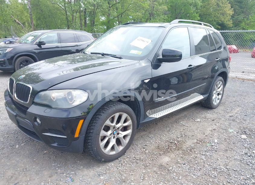 Photo 2 of 2011 Bmw X5 XDRIVE35I (VIN 5UXZV4C5XBL740940)