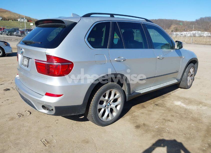 Photo 4 of 2013 Bmw X5 XDRIVE35I/XDRIVE35I PREMIUM/XDRIVE35I SPORT ACTIVITY (VIN 5UXZV4C5XD0B10004)