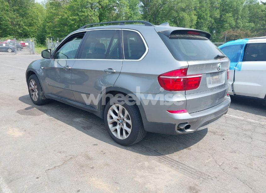 Photo 3 of 2013 Bmw X5 XDRIVE35I/XDRIVE35I PREMIUM/XDRIVE35I SPORT ACTIVITY (VIN 5UXZV4C5XD0E03918)