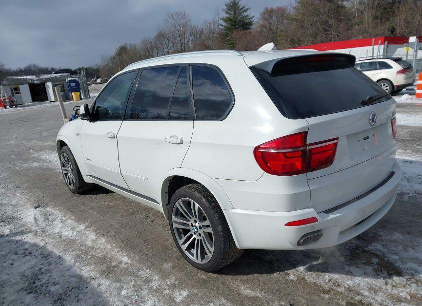 Photo 3 of 2011 Bmw X5 XDRIVE50I (VIN 5UXZV8C54BL417541)