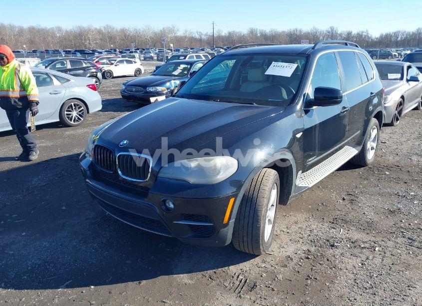 Photo 2 of 2011 Bmw X5 XDRIVE50I (VIN 5UXZV8C56BL421106)