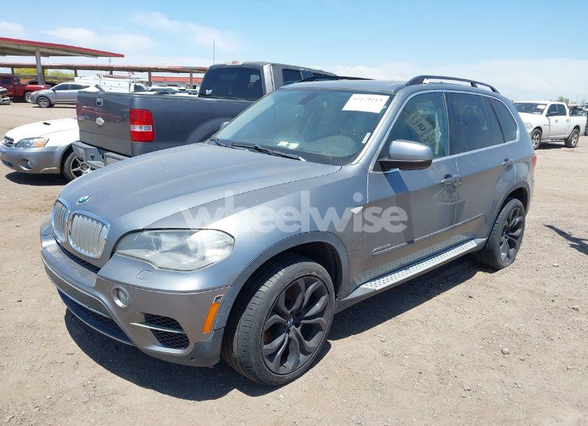 Photo 2 of 2013 Bmw X5 XDRIVE50I (VIN 5UXZV8C56D0C15064)