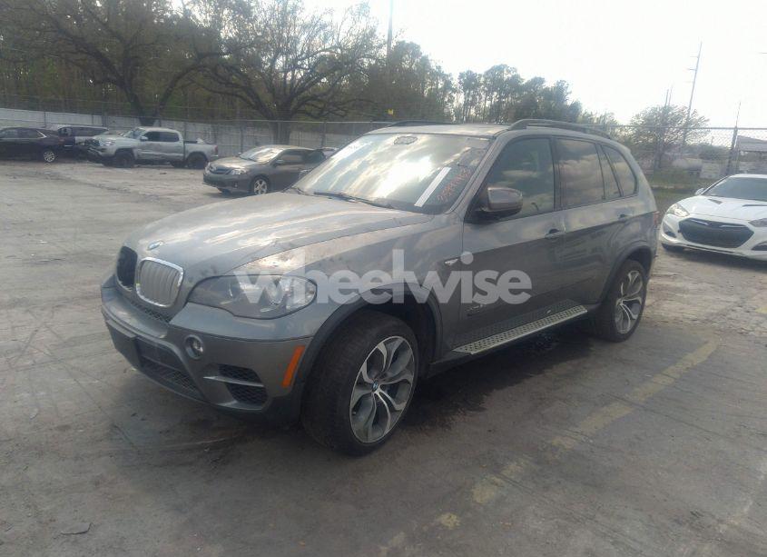 Photo 2 of 2013 Bmw X5 XDRIVE50I (VIN 5UXZV8C56D0C16375)