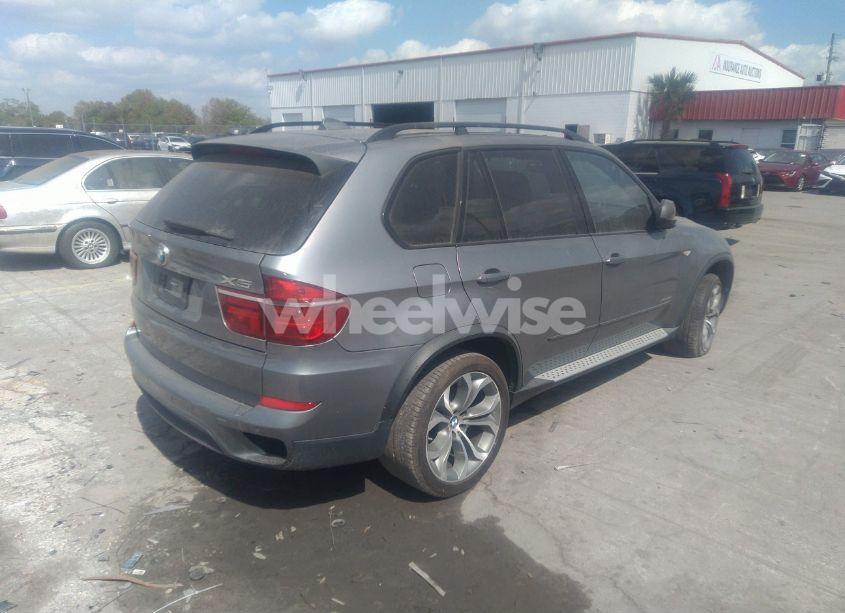 Photo 4 of 2013 Bmw X5 XDRIVE50I (VIN 5UXZV8C56D0C16375)