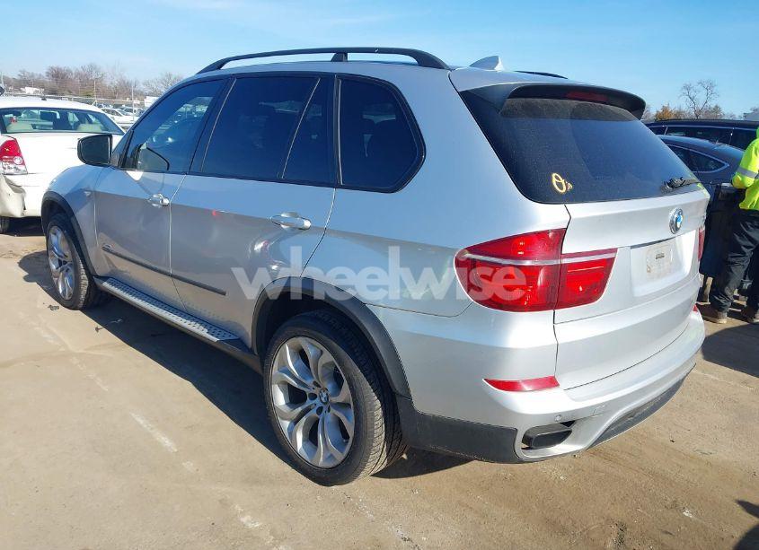 Photo 3 of 2012 Bmw X5 XDRIVE50I (VIN 5UXZV8C5XCL422440)