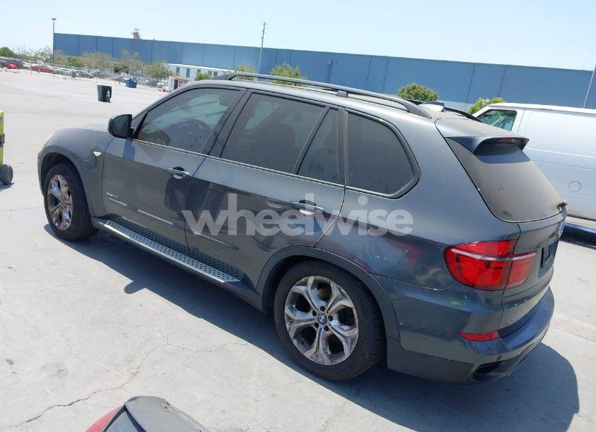 Photo 3 of 2013 Bmw X5 XDRIVE50I (VIN 5UXZV8C5XD0C17142)
