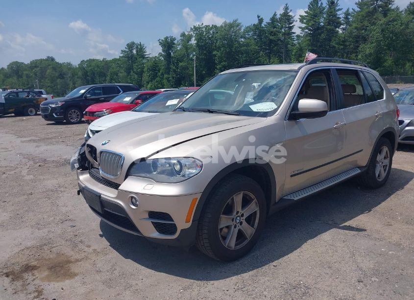 Photo 2 of 2013 Bmw X5 XDRIVE35D (VIN 5UXZW0C52D0B95023)