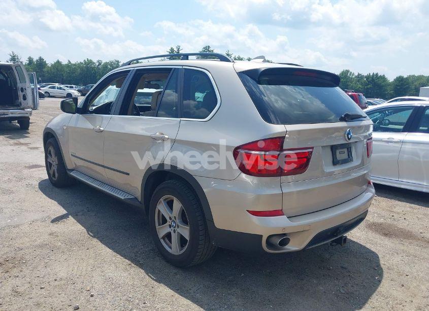 Photo 3 of 2013 Bmw X5 XDRIVE35D (VIN 5UXZW0C52D0B95023)