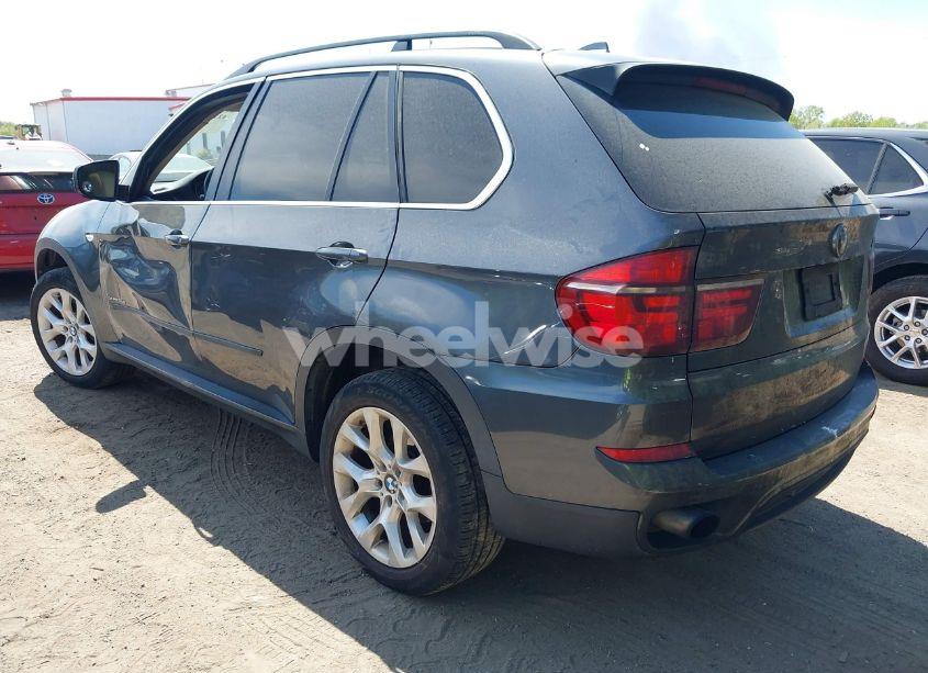 Photo 3 of 2013 Bmw X5 XDRIVE35D (VIN 5UXZW0C53D0B90719)
