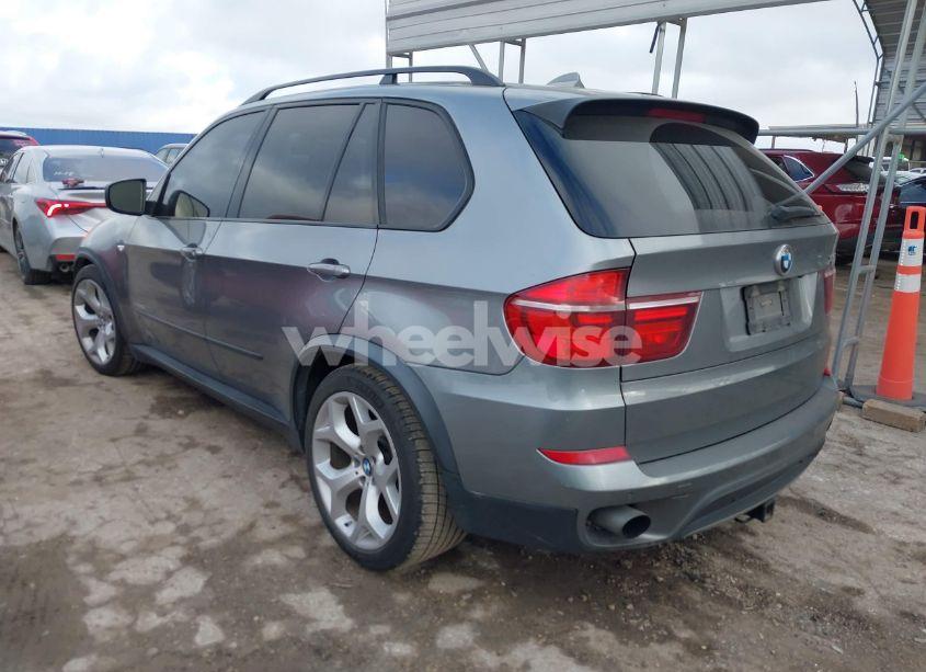 Photo 3 of 2013 Bmw X5 XDRIVE35D (VIN 5UXZW0C55D0B95985)