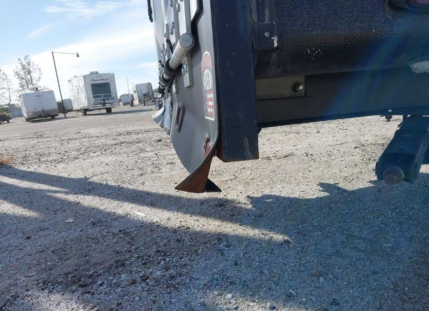 Photo 12 of 2021 Pacific Coachworks BLAZE'N 2814 (VIN 5UYJN3624MR027956)