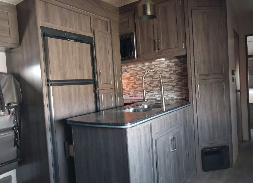 Photo 15 of 2021 Pacific Coachworks BLAZE'N 2814 (VIN 5UYJN3624MR027956)