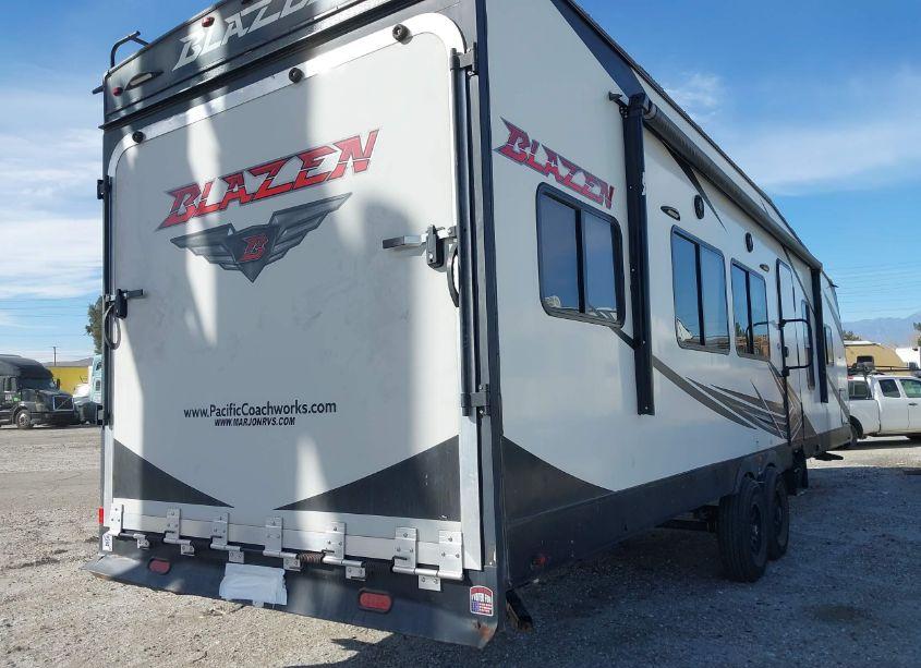 Photo 4 of 2021 Pacific Coachworks BLAZE'N 2814 (VIN 5UYJN3624MR027956)