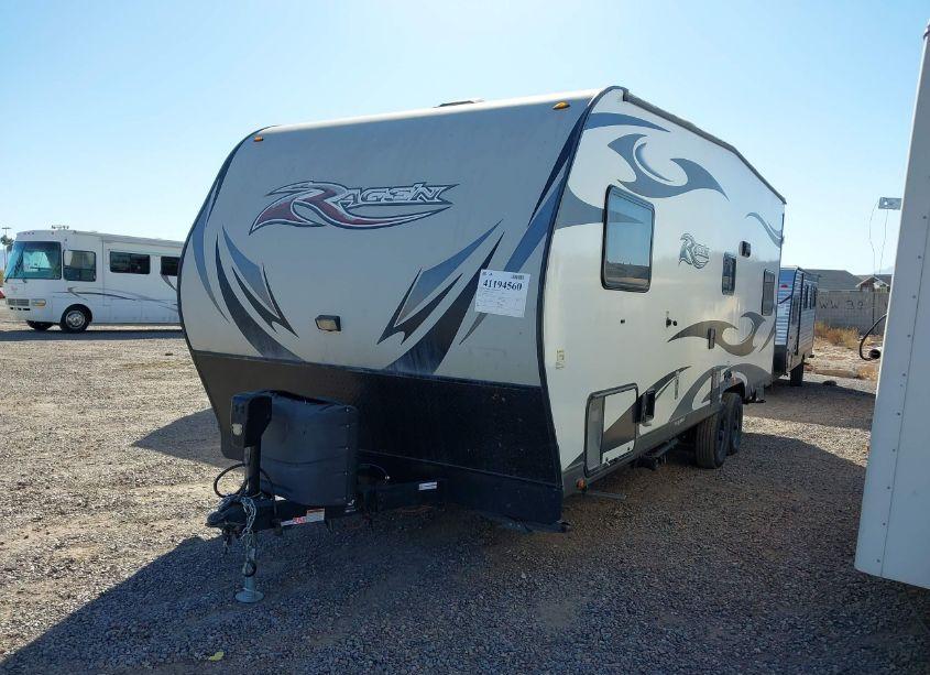 Photo 2 of 2019 Pacific Coachworks 23EX (VIN 5UYRN2921KR025913)