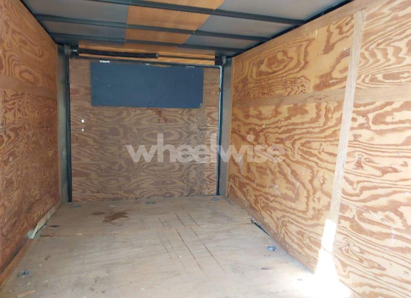 Photo 8 of 2009 Diamond Extra TALL ENCLOSED (VIN 5UZBE16289D010523)