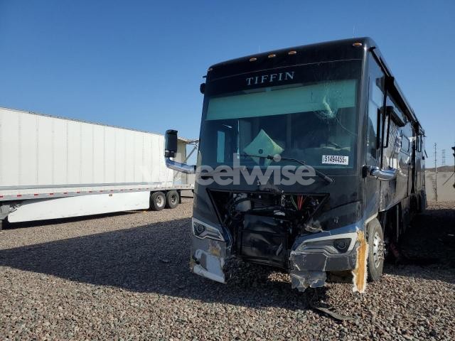 Photo 3 of 2021 TIFFIN MOTORHOMES INC ALLEGRO BUS N/A (VIN 5VBBAK7A1MA121059)