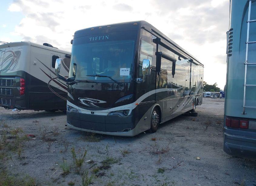 Photo 2 of 2021 Tiffin Motorhomes INC ALLEGRO BUS (VIN 5VBBAK7A5MA121534)