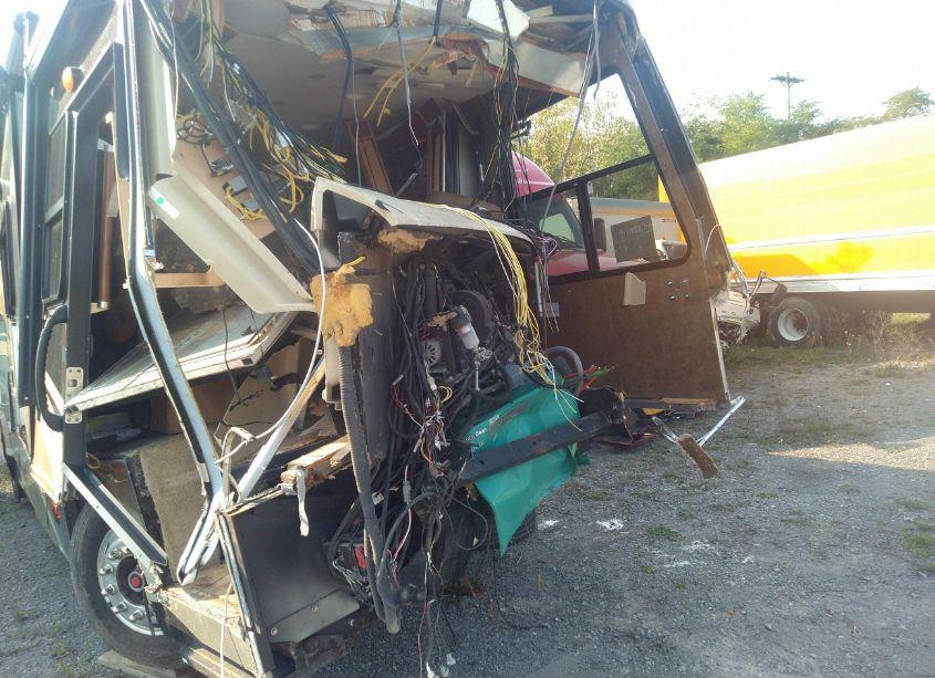 Photo 6 of 2014 Tiffin Motorhomes INC BREEZE (VIN 5VBRC93A1EA115318)