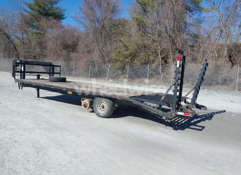 Photo 3 of 2010 Kaufman Trailer N/A (VIN 5VGFG2424AL002669)