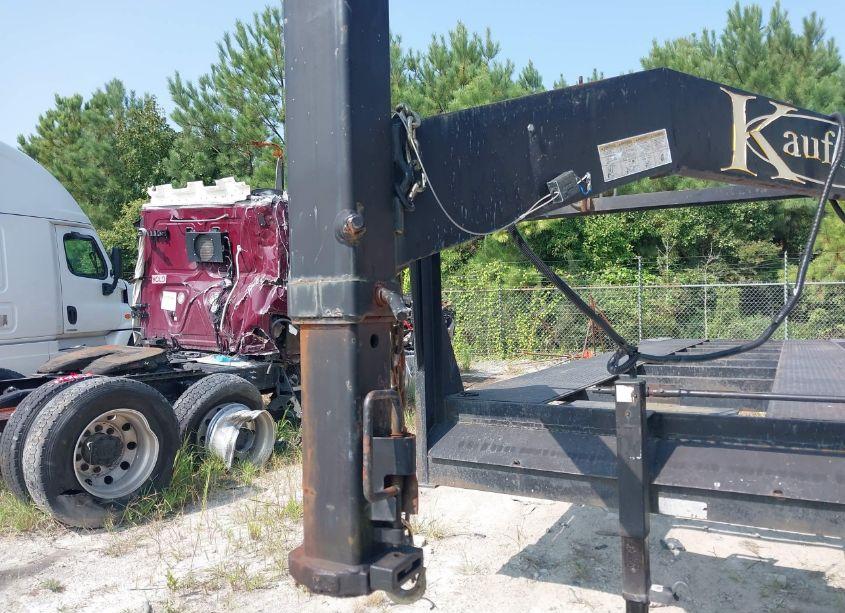 Photo 10 of 2013 Kaufman Trlr (VIN 5VGFL3523DL001825)