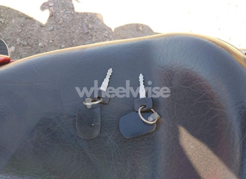 Photo 11 of 2005 Victory Motorcycles KINGPIN (VIN 5VPCB16D553006469)