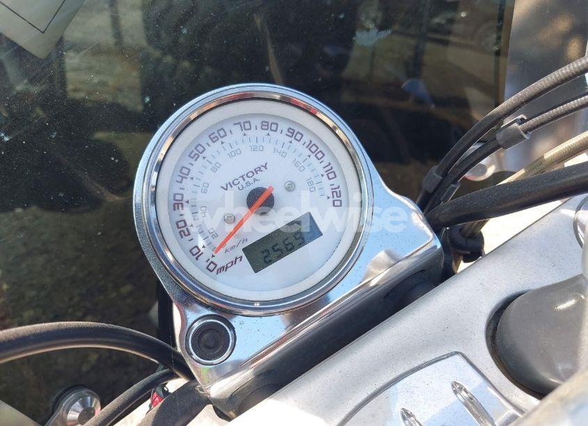Photo 7 of 2005 Victory Motorcycles KINGPIN (VIN 5VPCB16D553006469)
