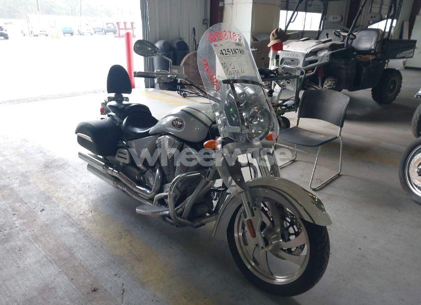 2005 Victory Motorcycles KINGPIN (VIN 5VPCD16D653009973) main photo