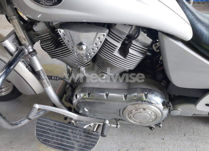 Photo 9 of 2005 Victory Motorcycles KINGPIN (VIN 5VPCD16D653009973)