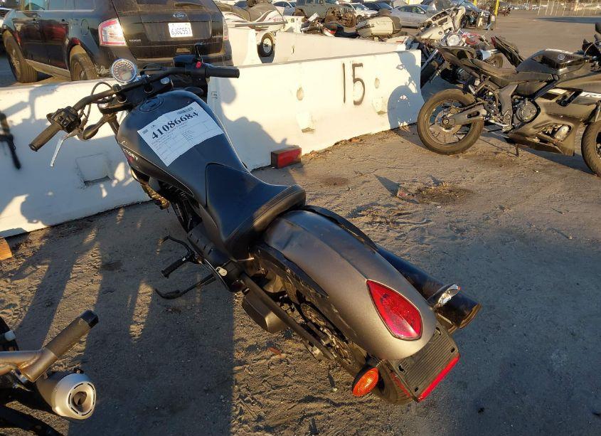 Photo 3 of 2017 Victory Motorcycles GUNNER (VIN 5VPCGBAB5H3058783)